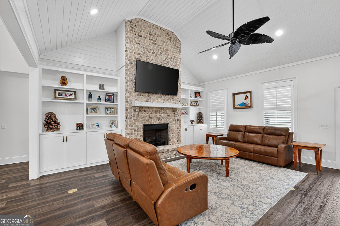 211 Sanford Drive Waverly GA 31565