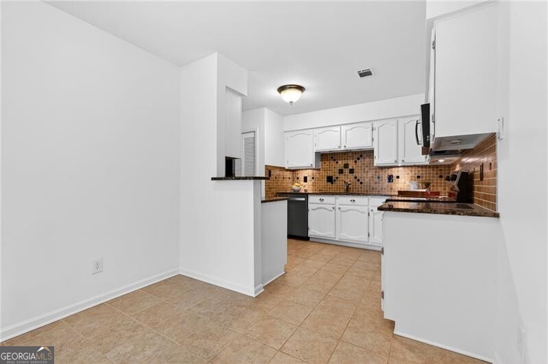 4590 Village Oaks Circle Dunwoody GA 30338