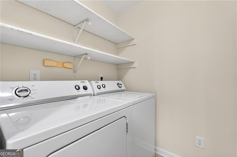 4590 Village Oaks Circle Dunwoody GA 30338