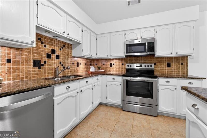 4590 Village Oaks Circle Dunwoody GA 30338