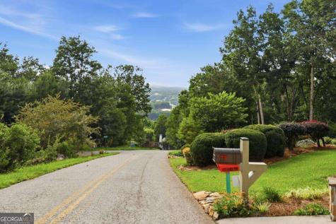 1035 Summit Way Blairsville GA 30512