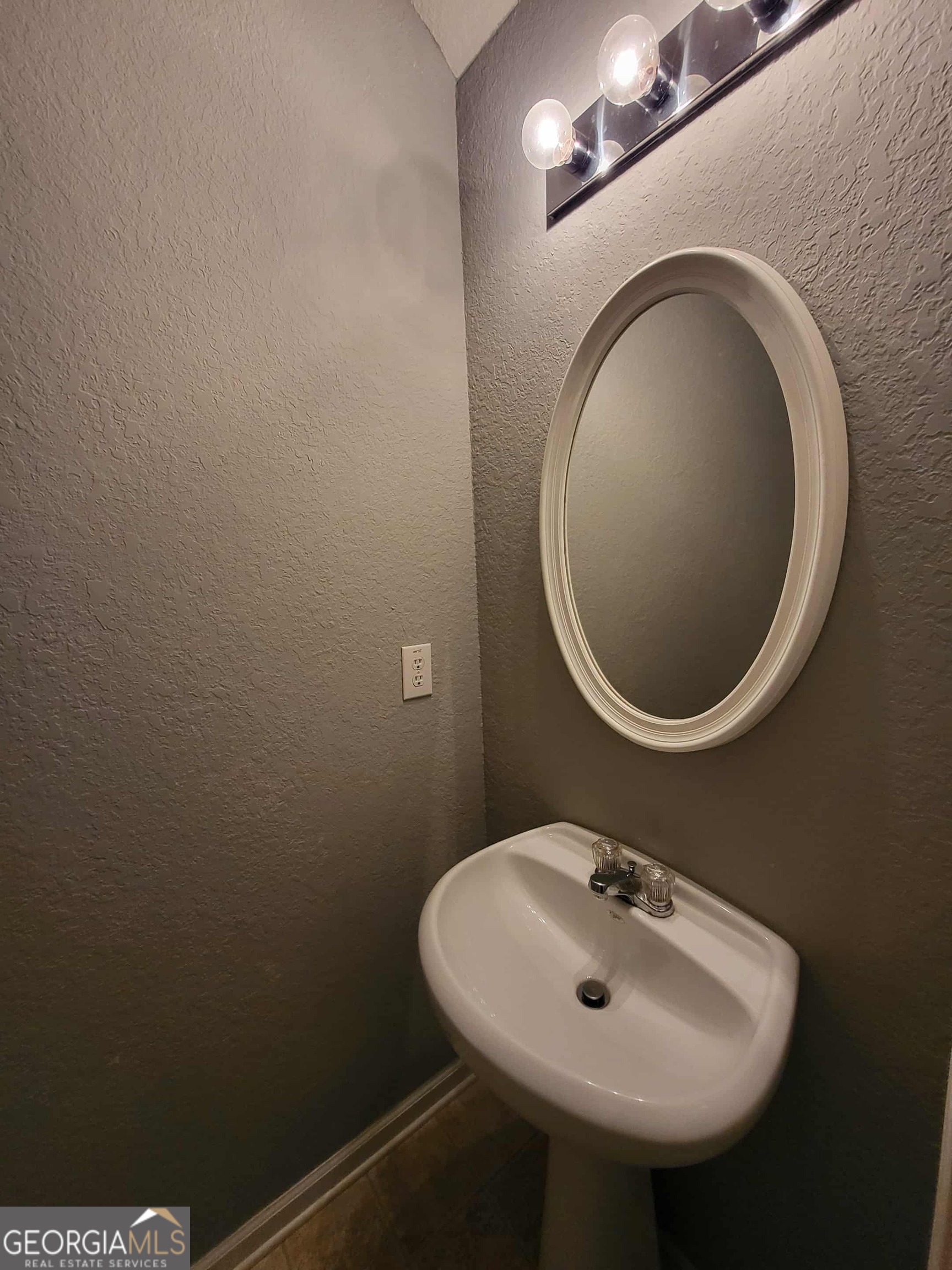 394 Brookview Drive Riverdale GA 30274