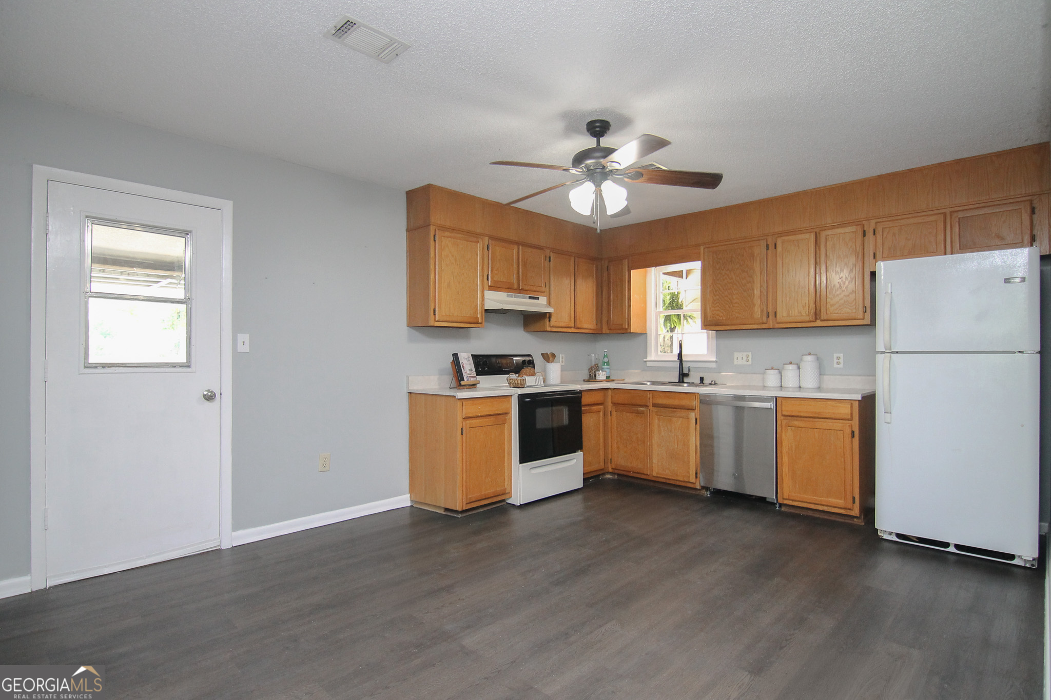 1502 Main Street Perry GA 31069