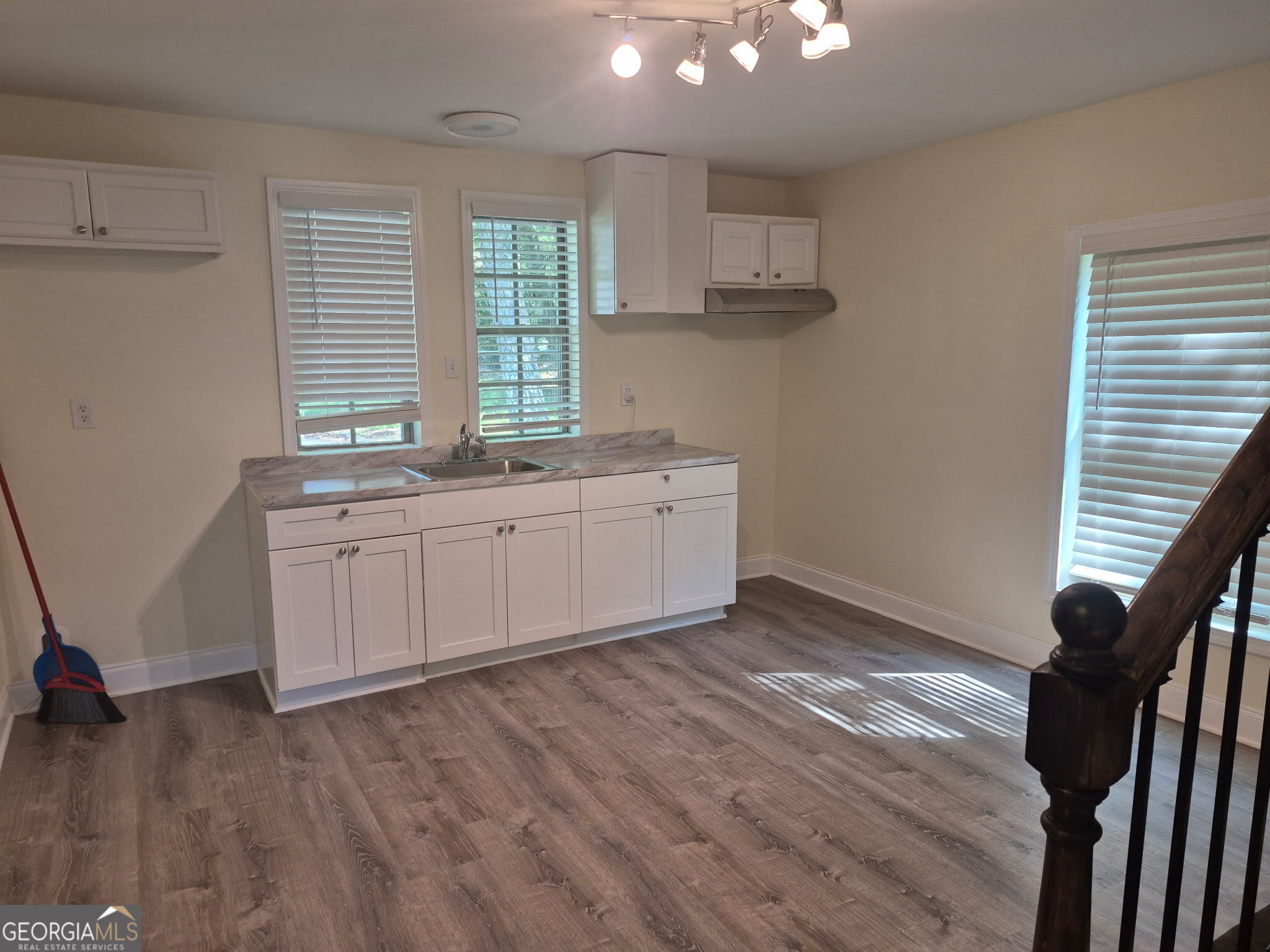395 S Elm Street Commerce GA 30529