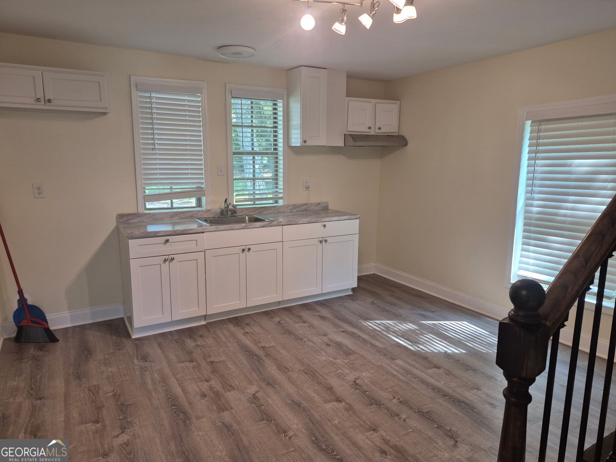 395 S Elm Street Commerce GA 30529