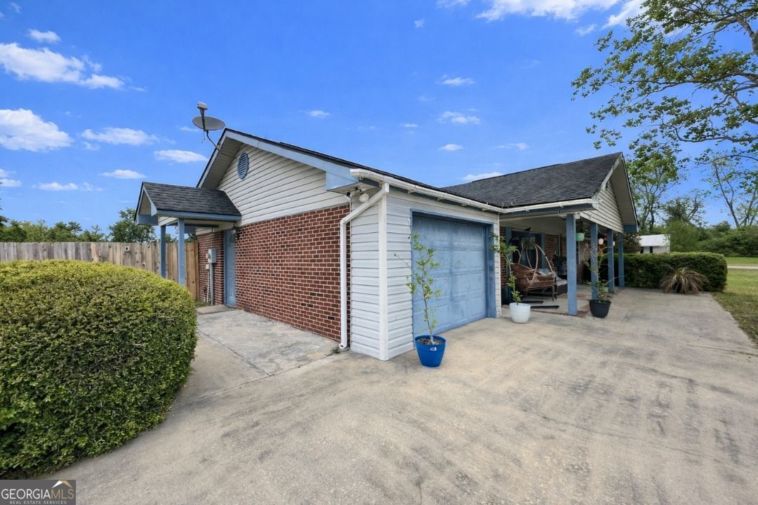 131 Fawn Lane Blackshear GA 31516