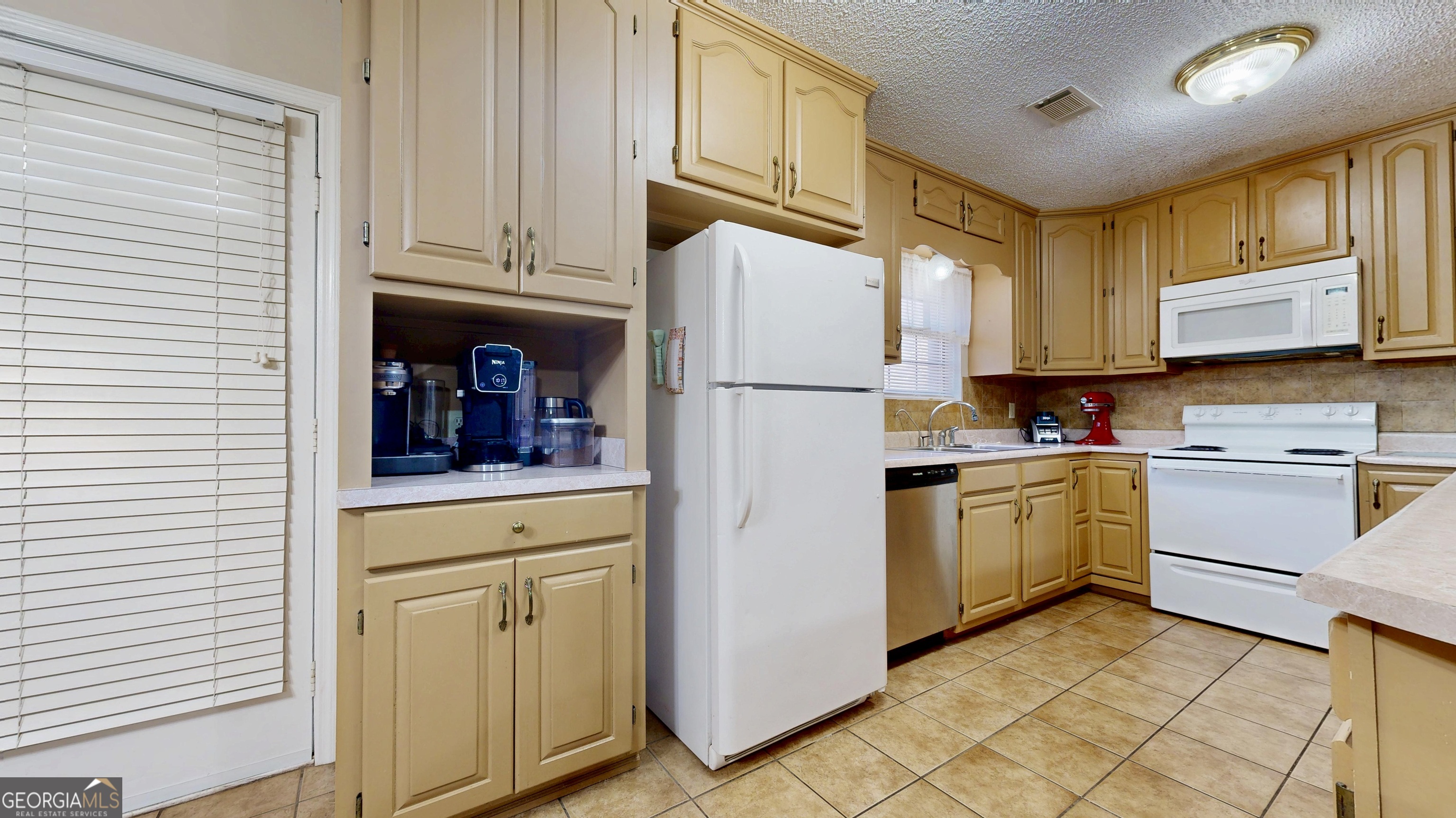 131 Fawn Lane Blackshear GA 31516