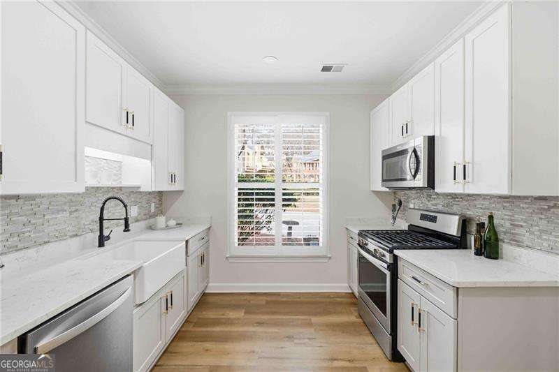 137 Weatherburne Drive Roswell GA 30076