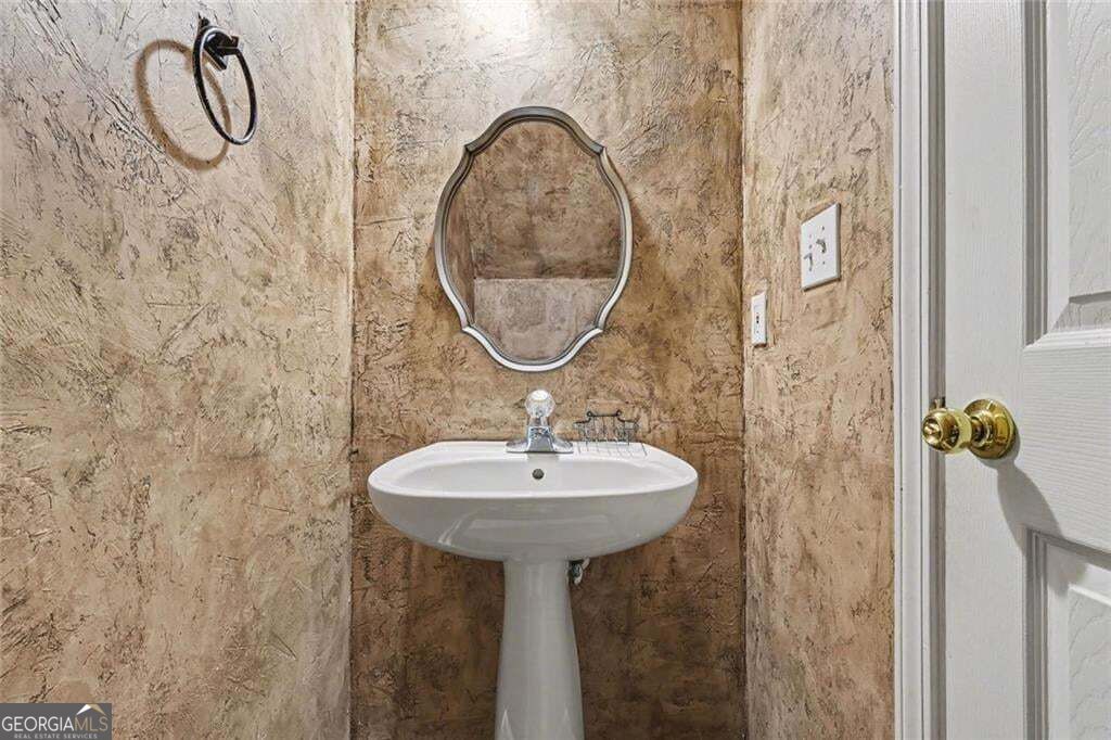 2402 Beaver Falls Drive NW Norcross GA 30071