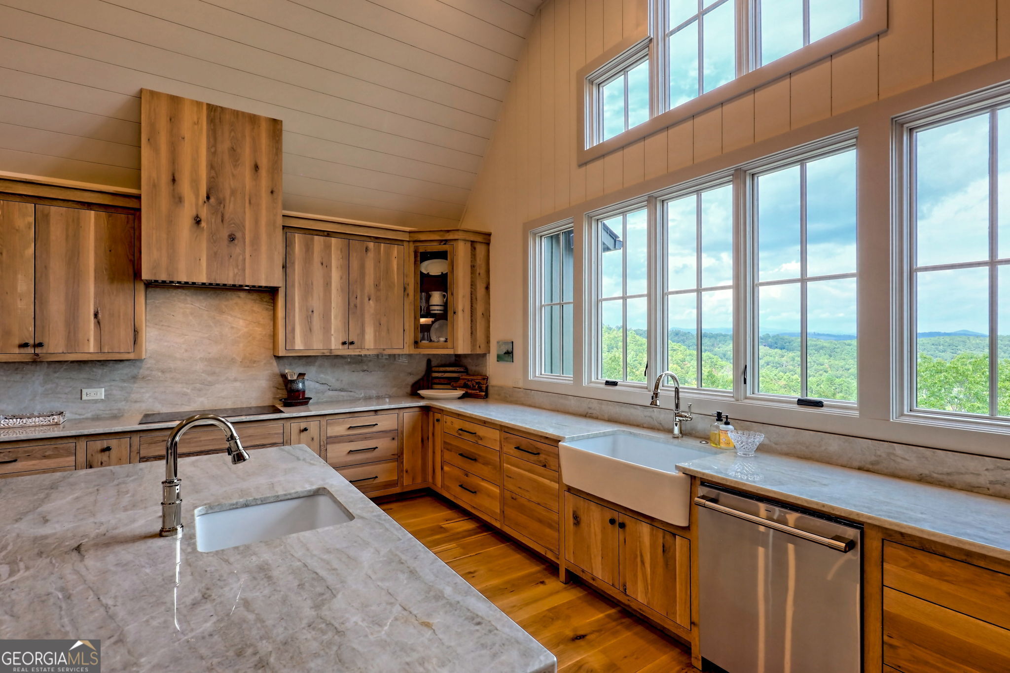 1095 Rabun Bluffs Drive Lakemont GA 30552