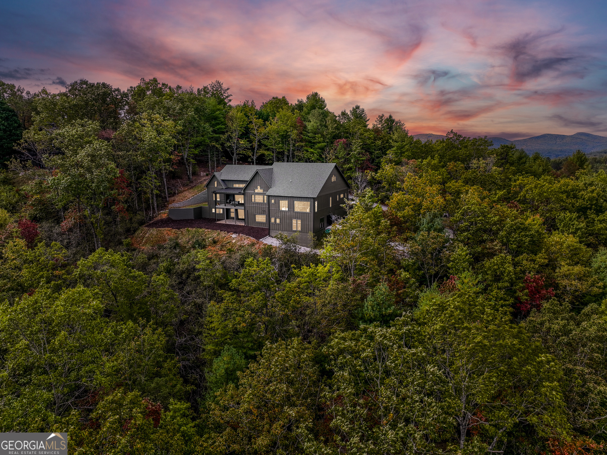 1095 Rabun Bluffs Drive Lakemont GA 30552