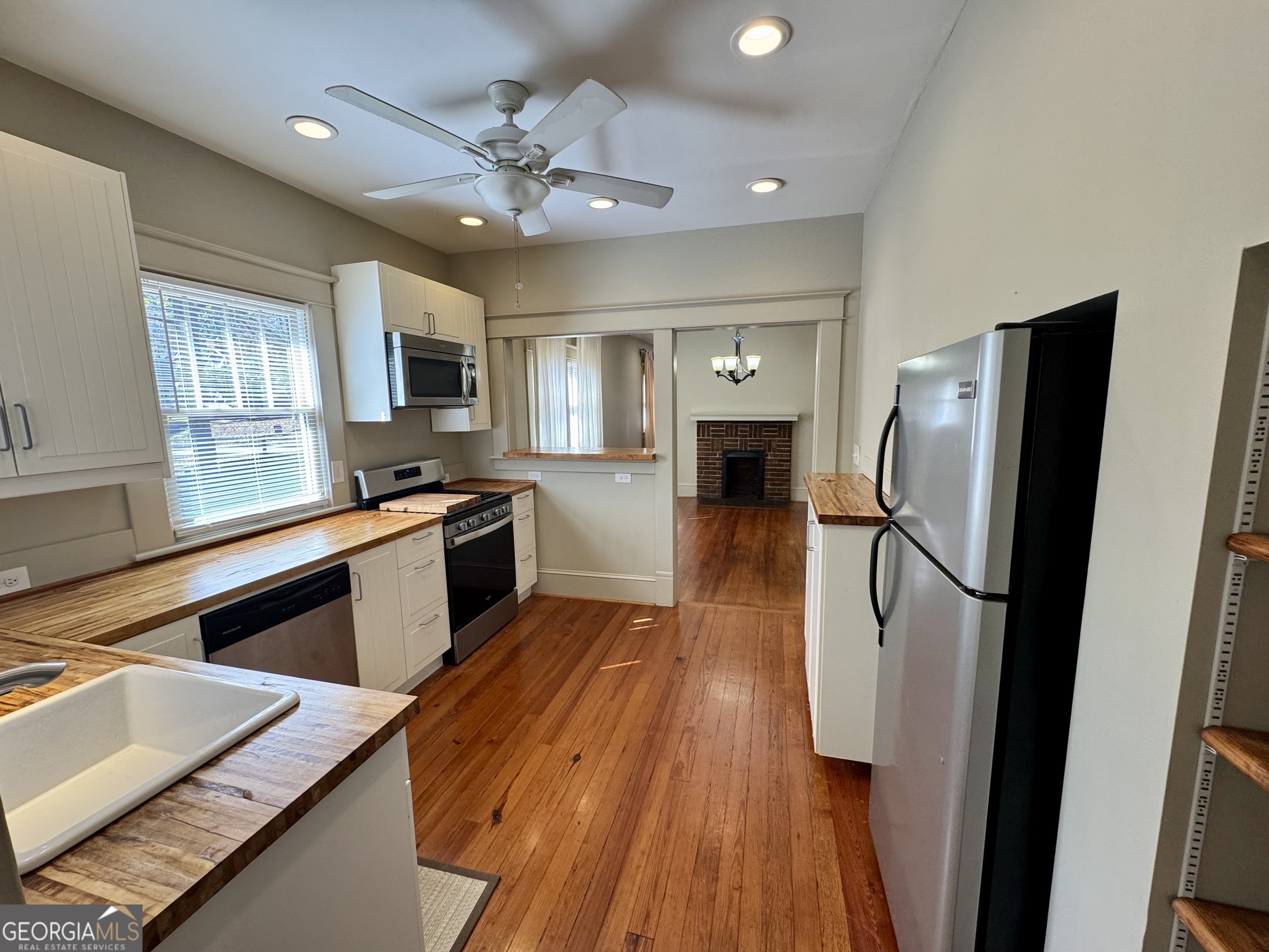 2482 Maple Street East Point GA 30344