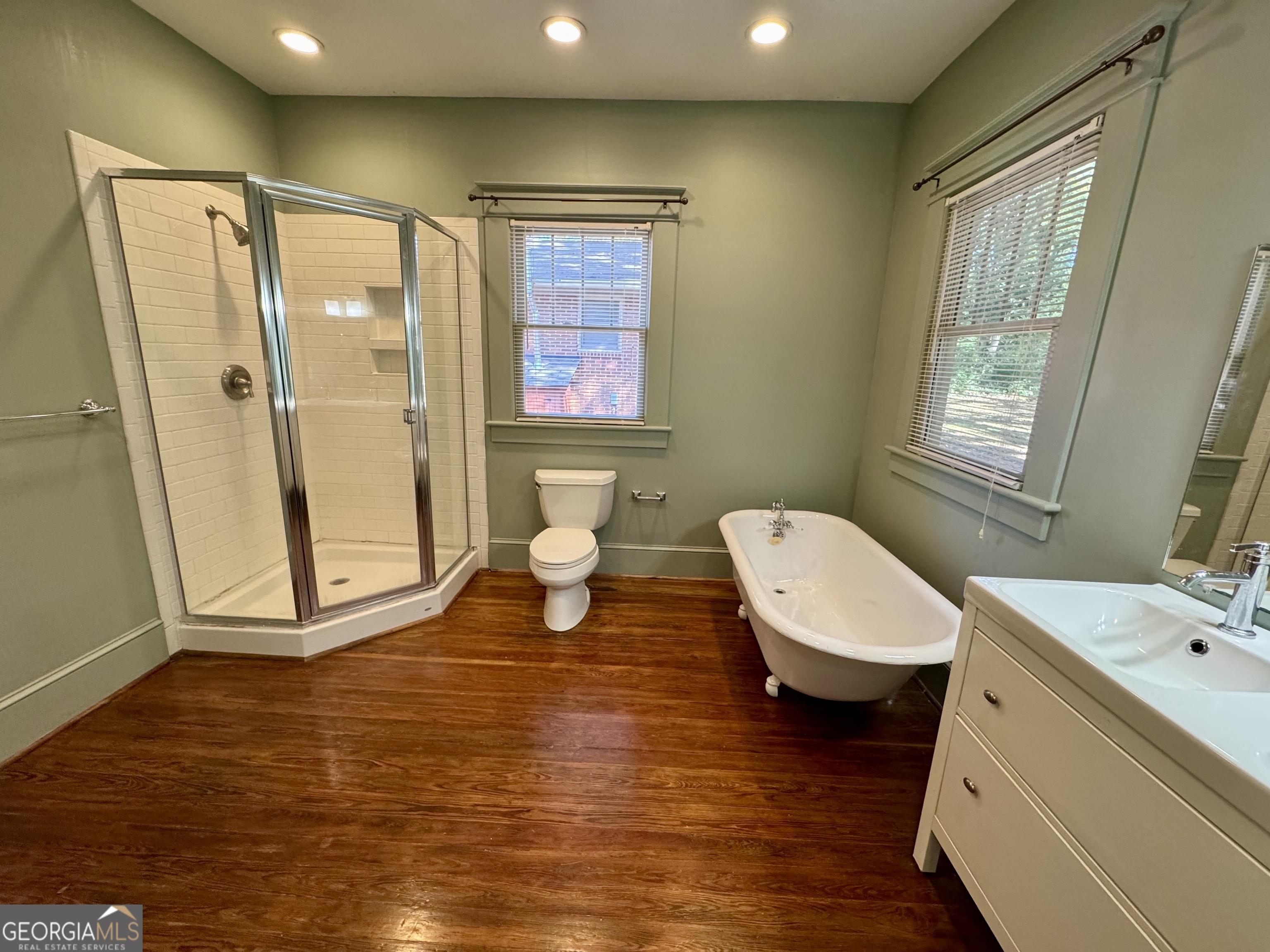 2482 Maple Street East Point GA 30344
