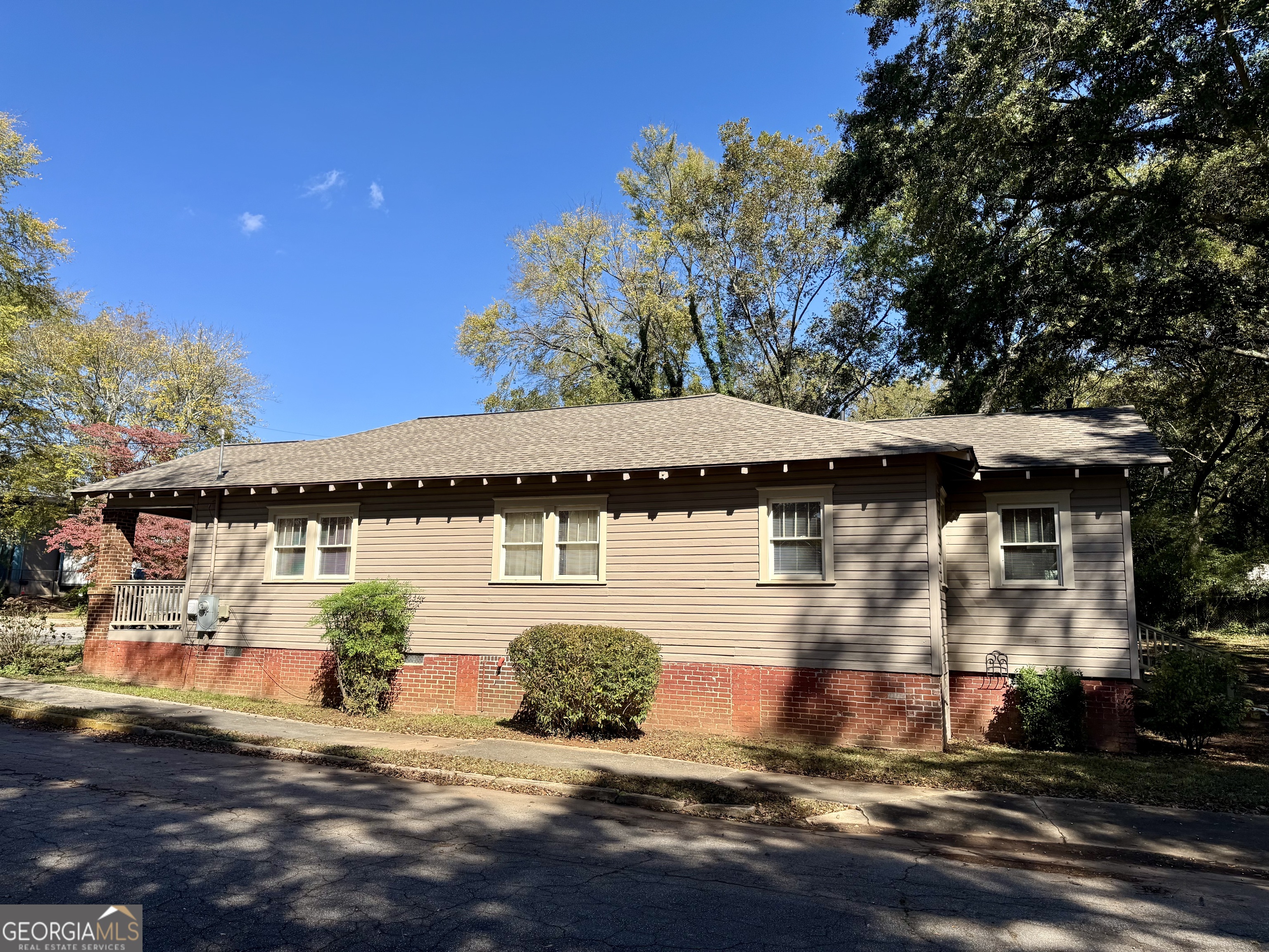 2482 Maple Street East Point GA 30344