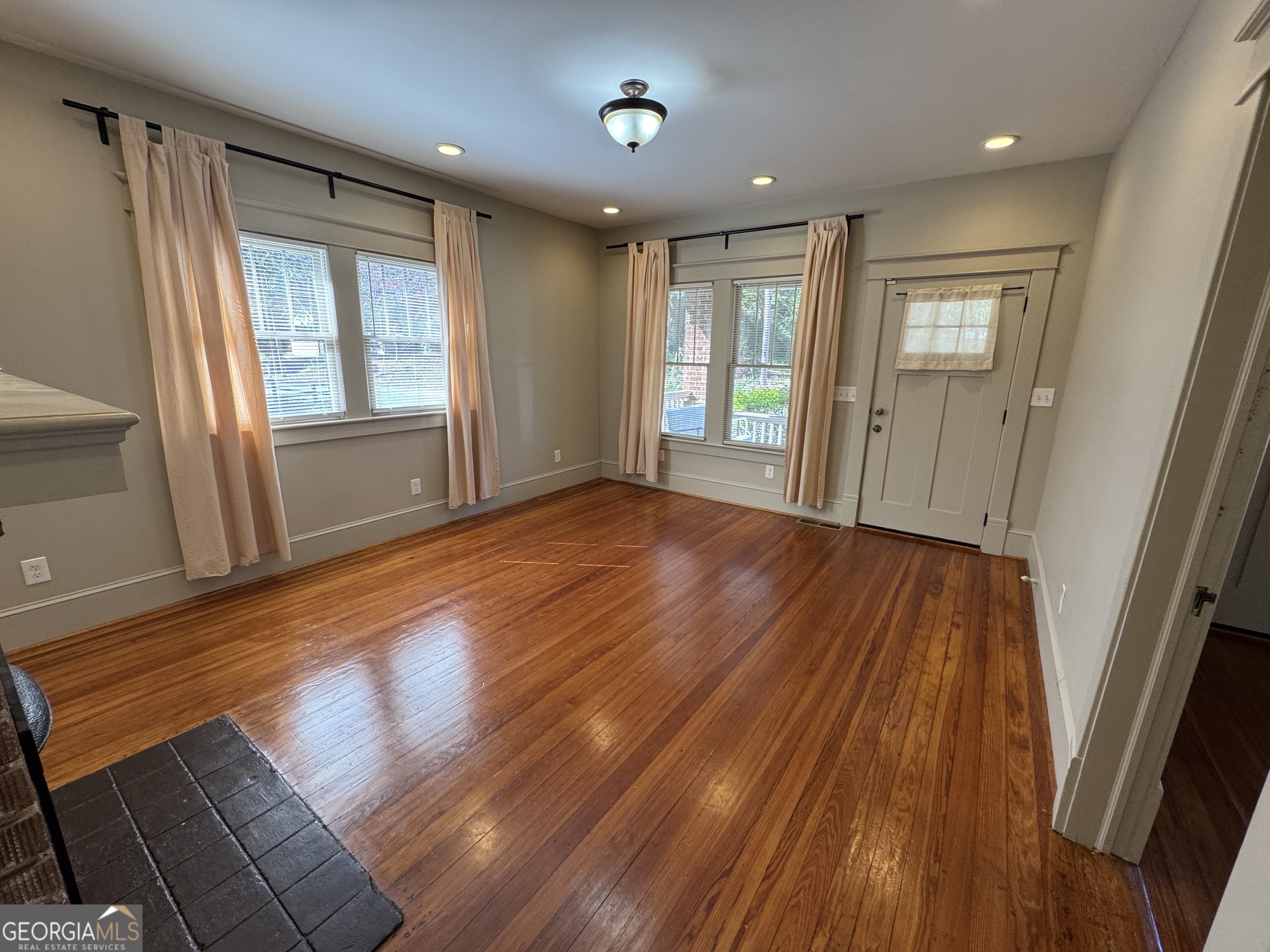 2482 Maple Street East Point GA 30344