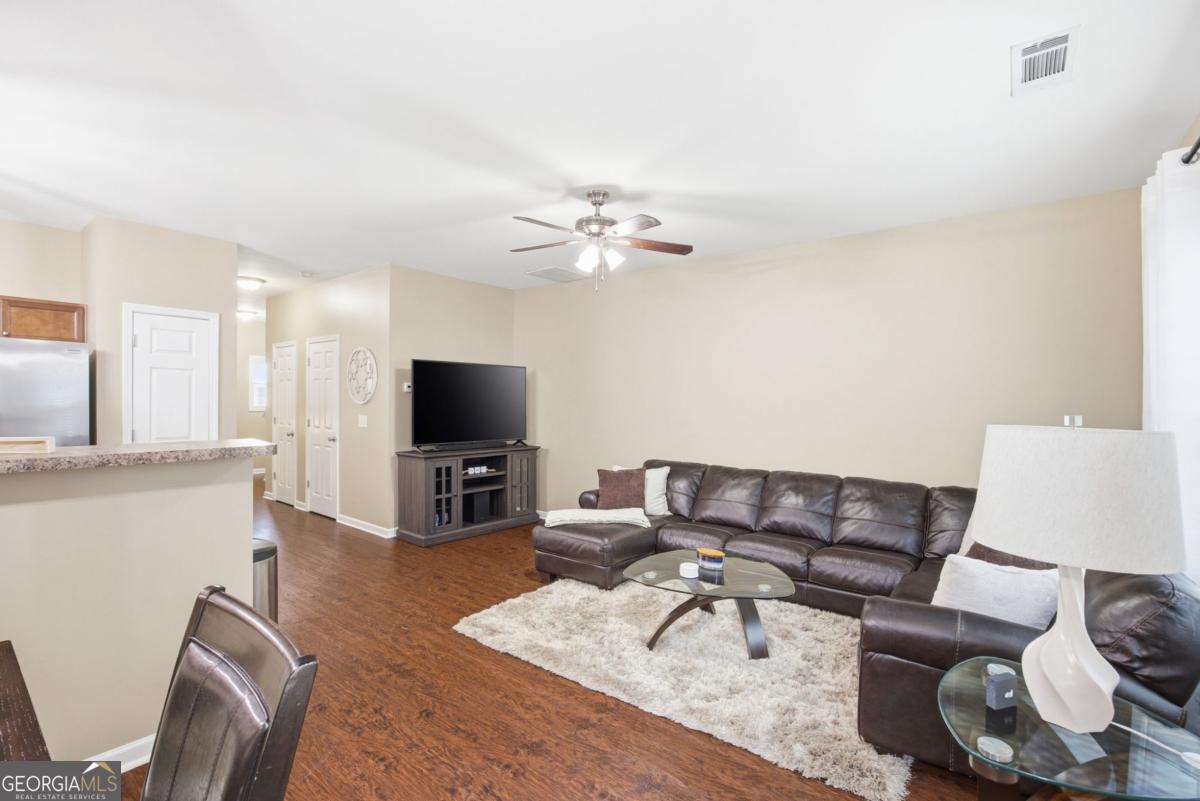 536 Oakside Place Acworth GA 30102