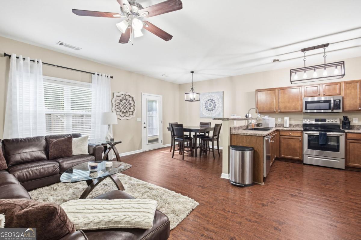 536 Oakside Place Acworth GA 30102