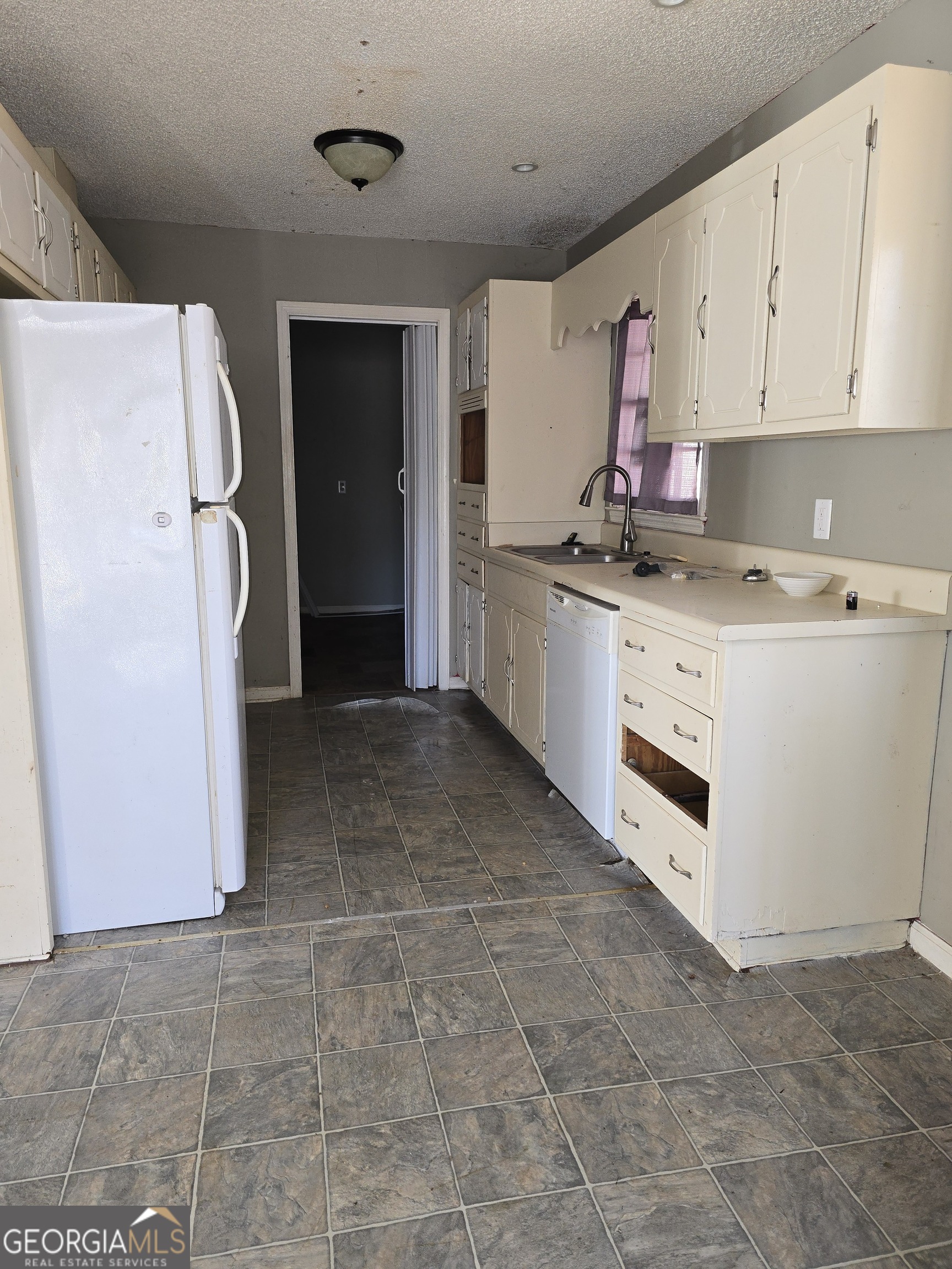 166 Lakeshore Drive N Ivey GA 31031