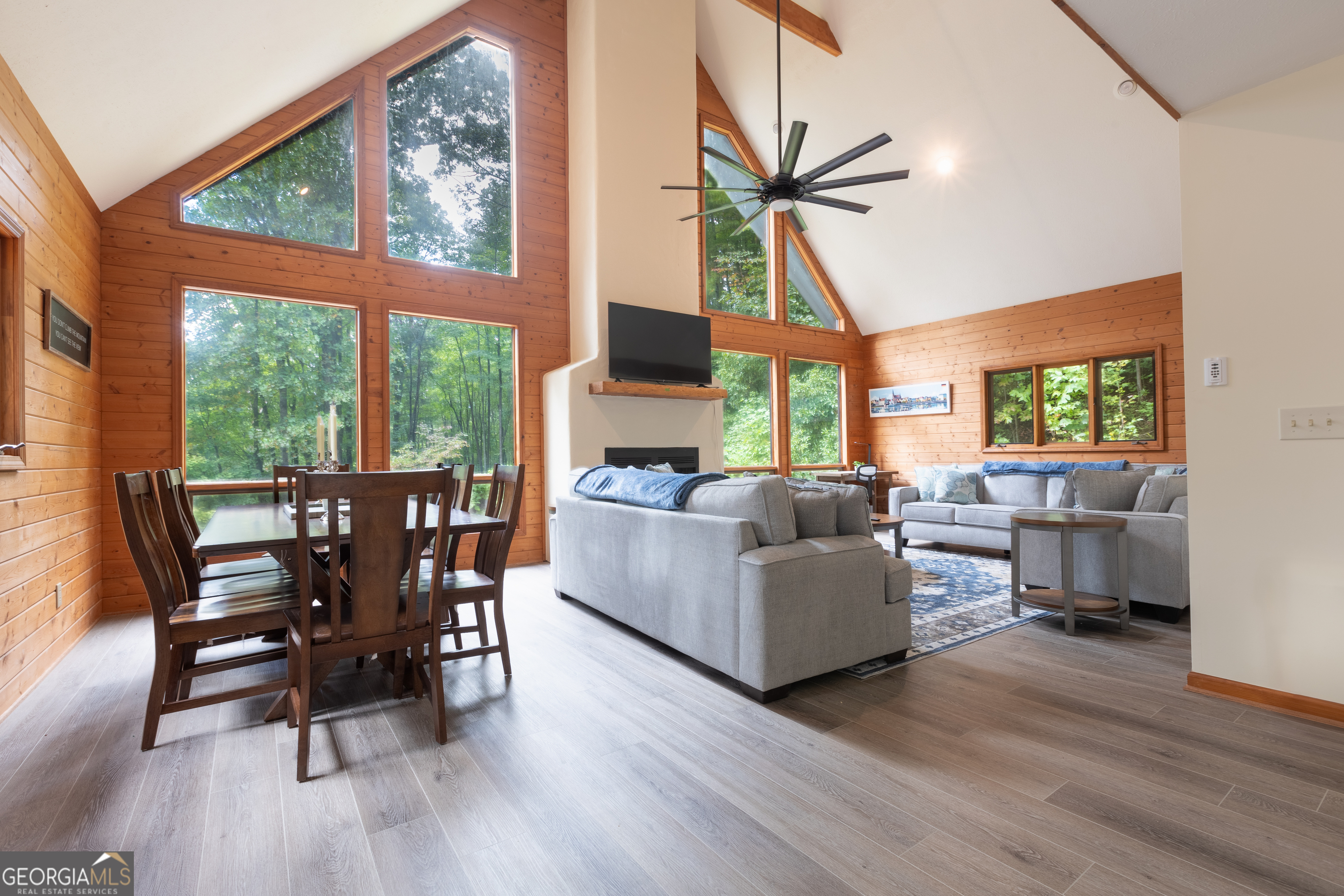 258 Ber Weg Helen GA 30545