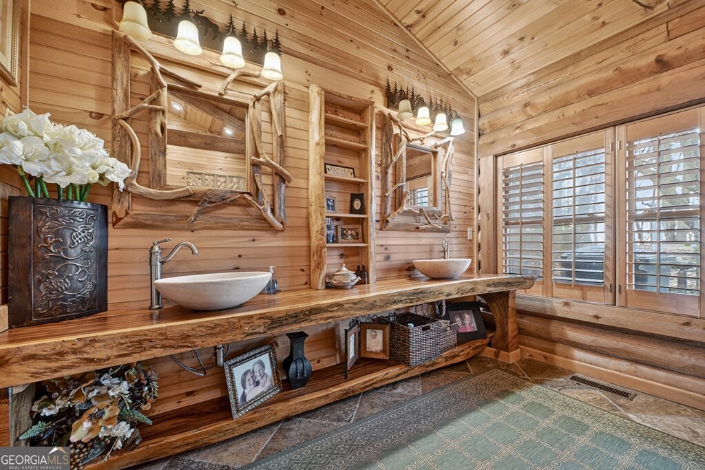 260 Observation Lane Blue Ridge GA 30513