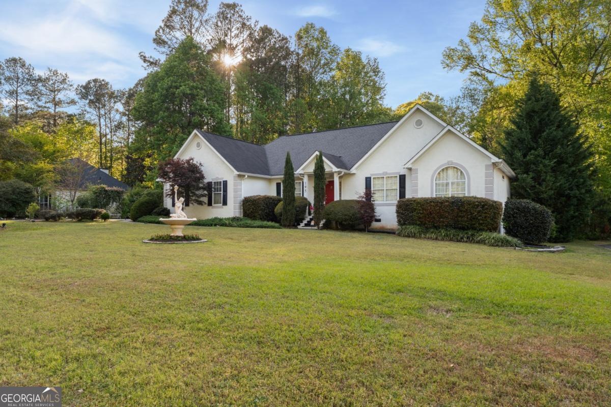 195 Galway Bend Tyrone GA 30290