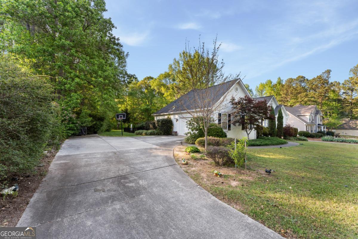 195 Galway Bend Tyrone GA 30290
