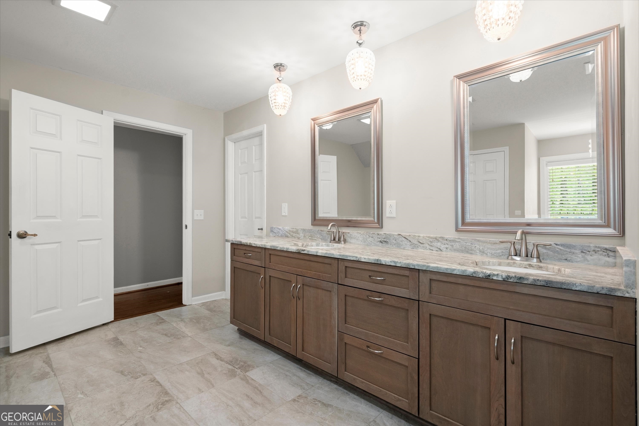 9335 Huntcliff Trace Atlanta GA 30350