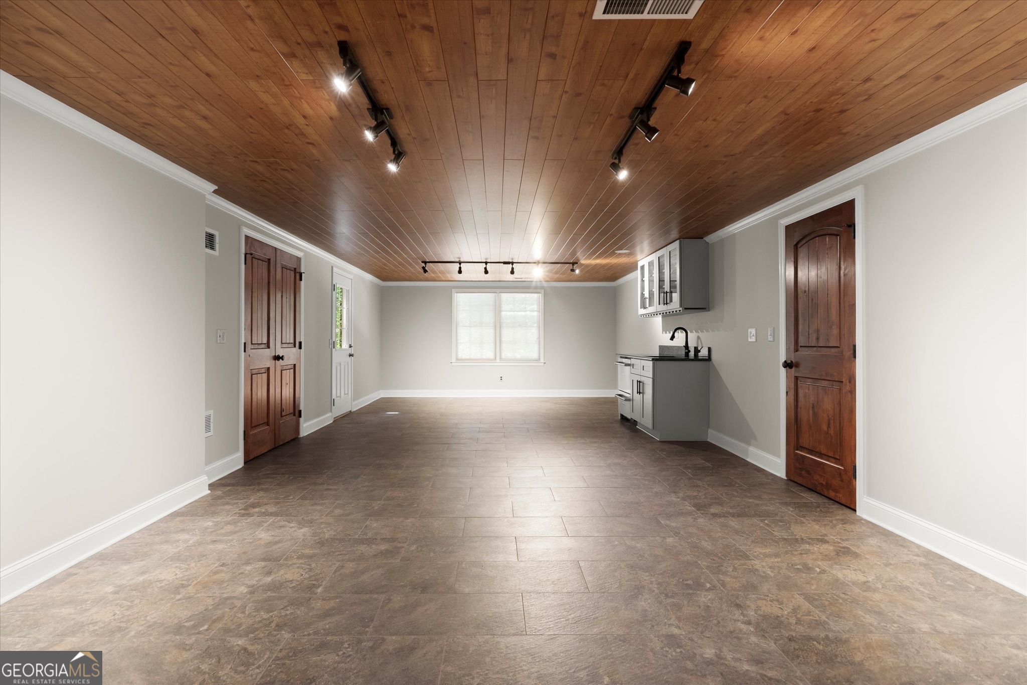 9335 Huntcliff Trace Atlanta GA 30350