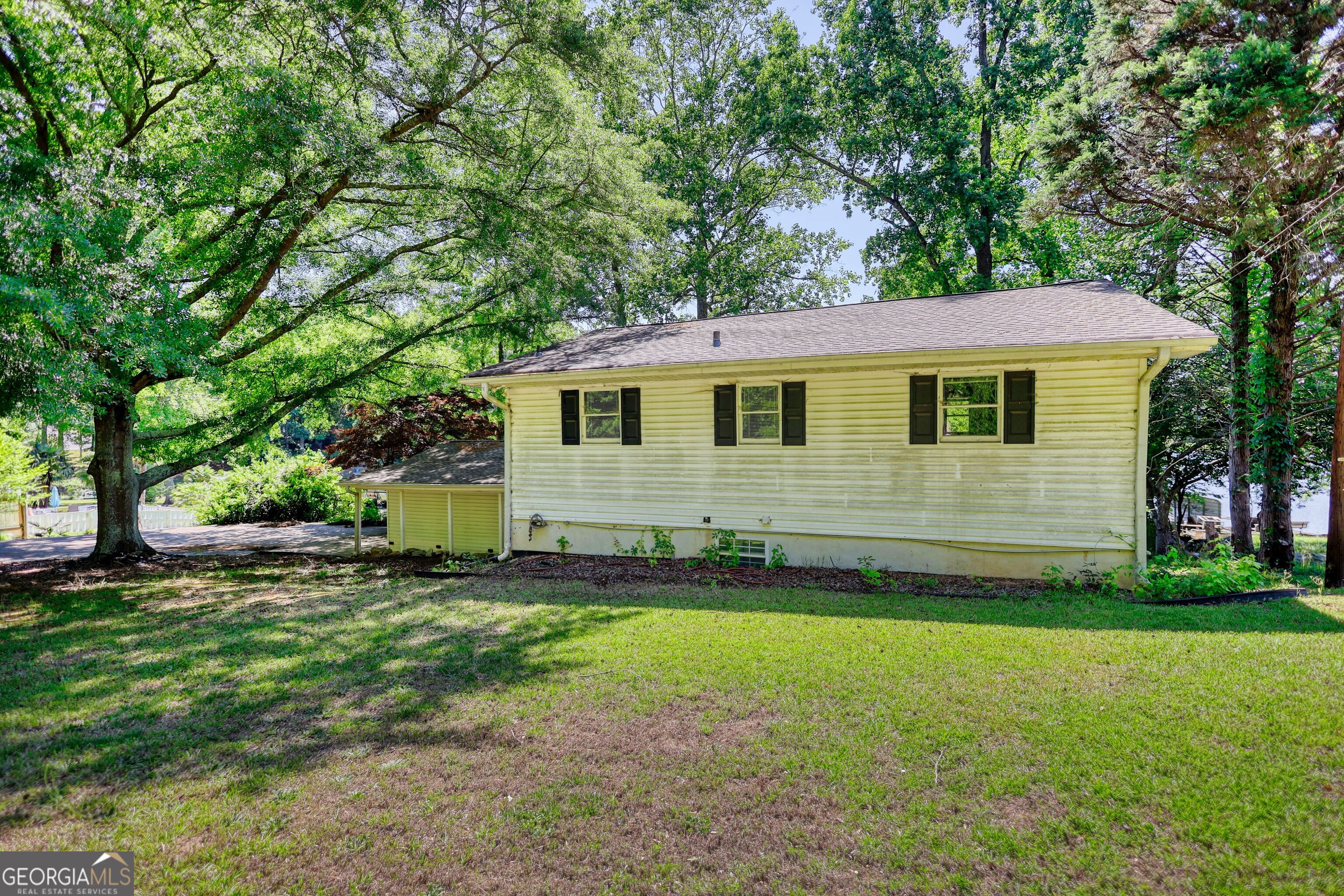 2286 NE E Lake Drive Conyers GA 30012