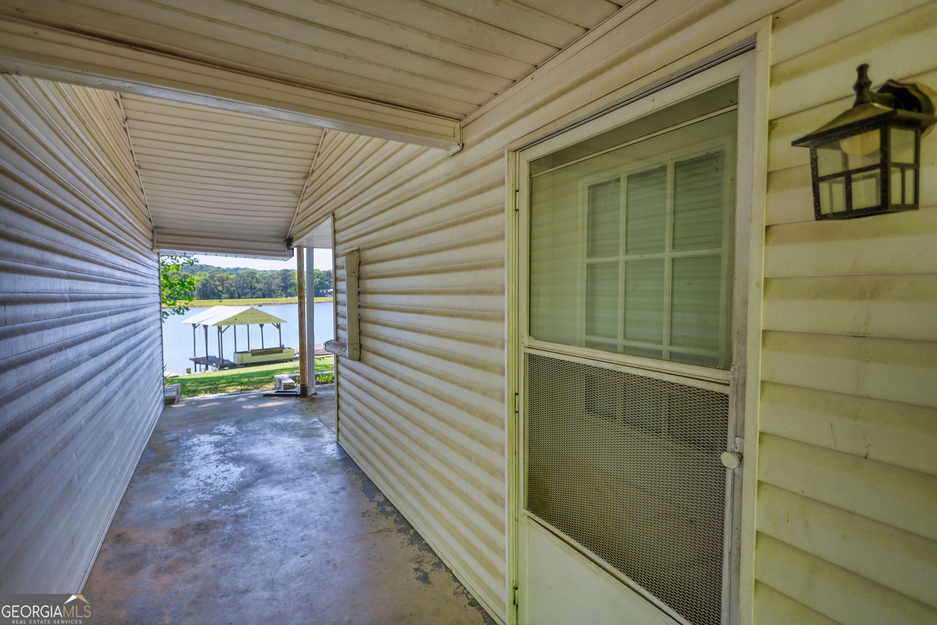 2286 NE E Lake Drive Conyers GA 30012