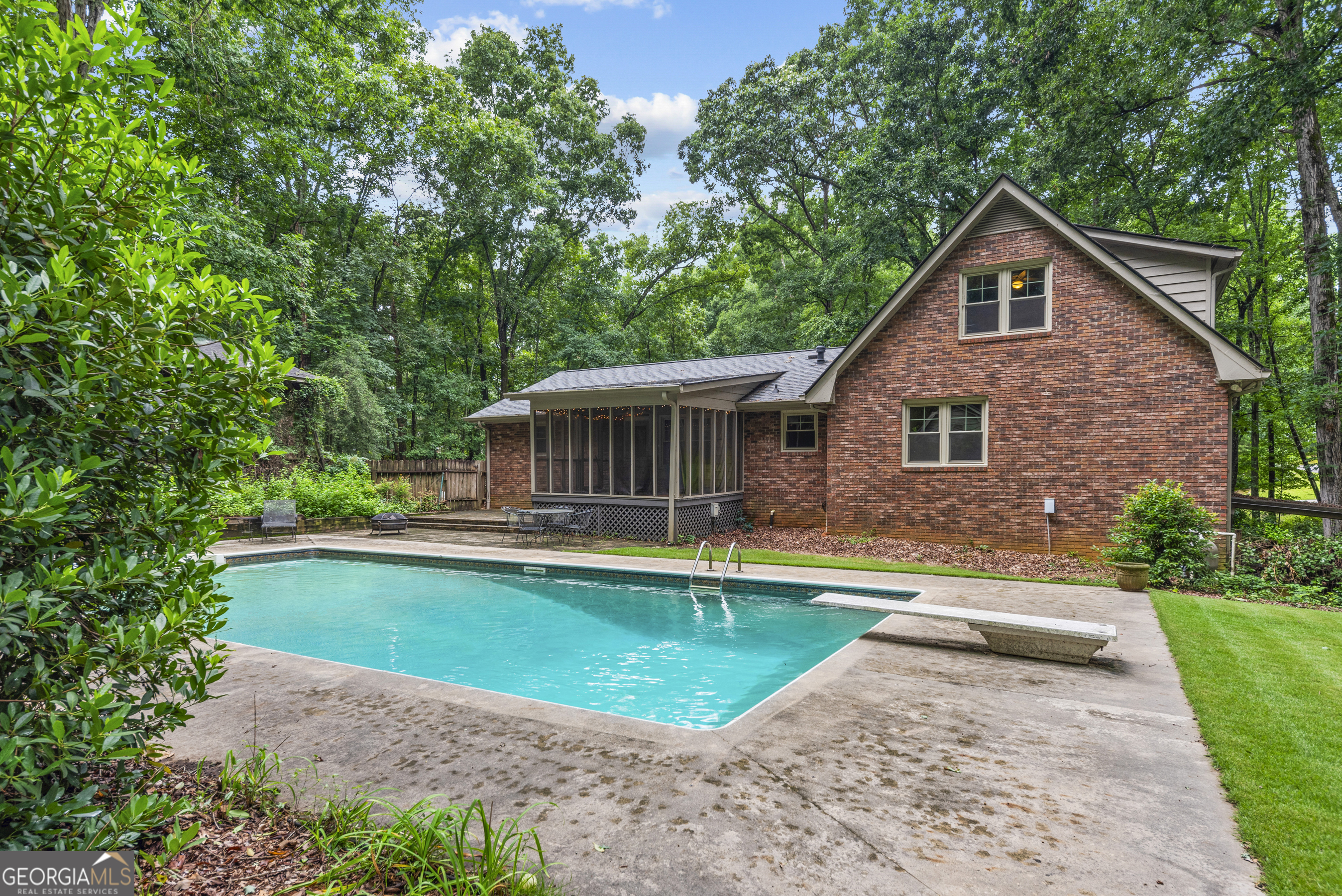 1761 Robinhood Road Watkinsville GA 30677