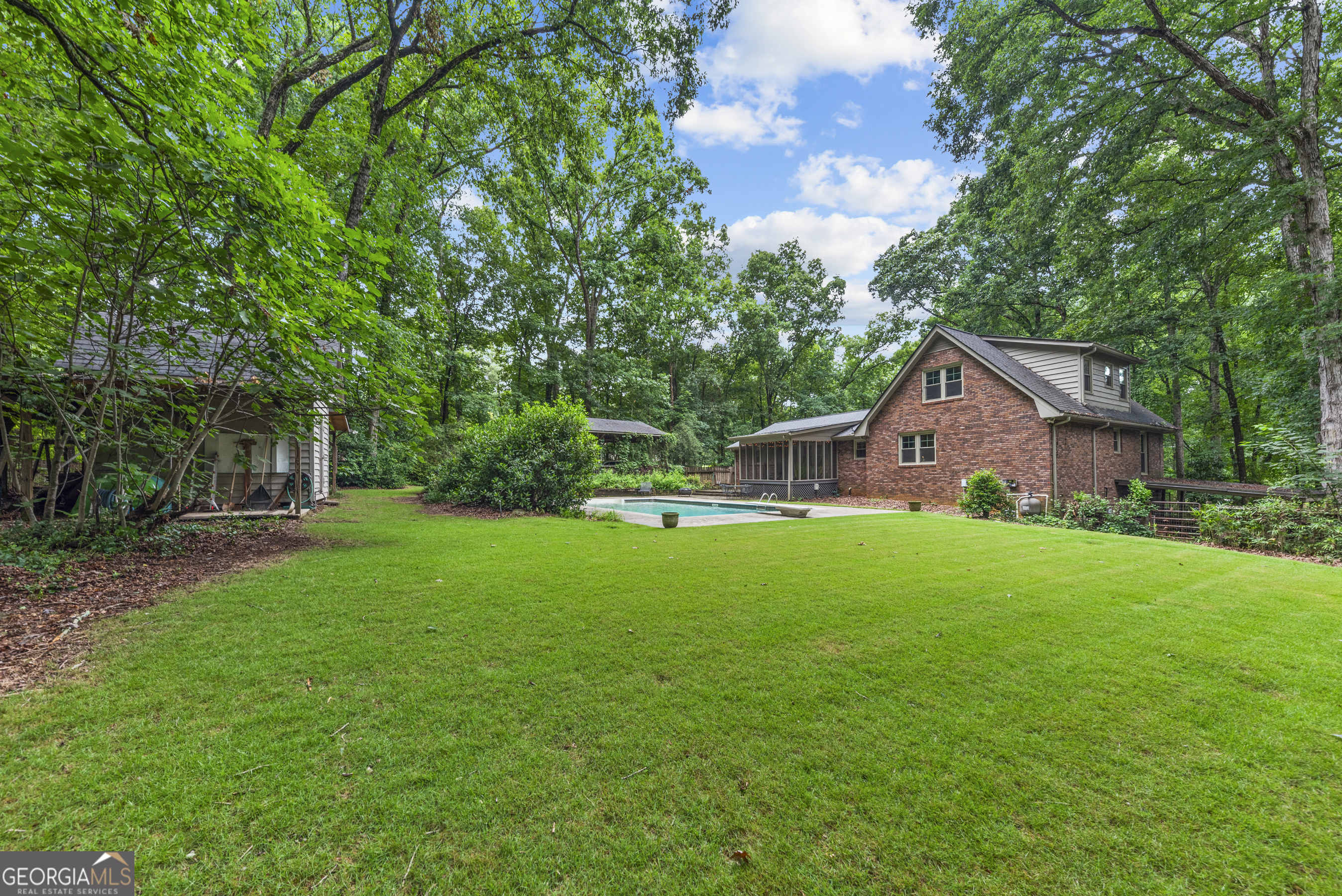 1761 Robinhood Road Watkinsville GA 30677