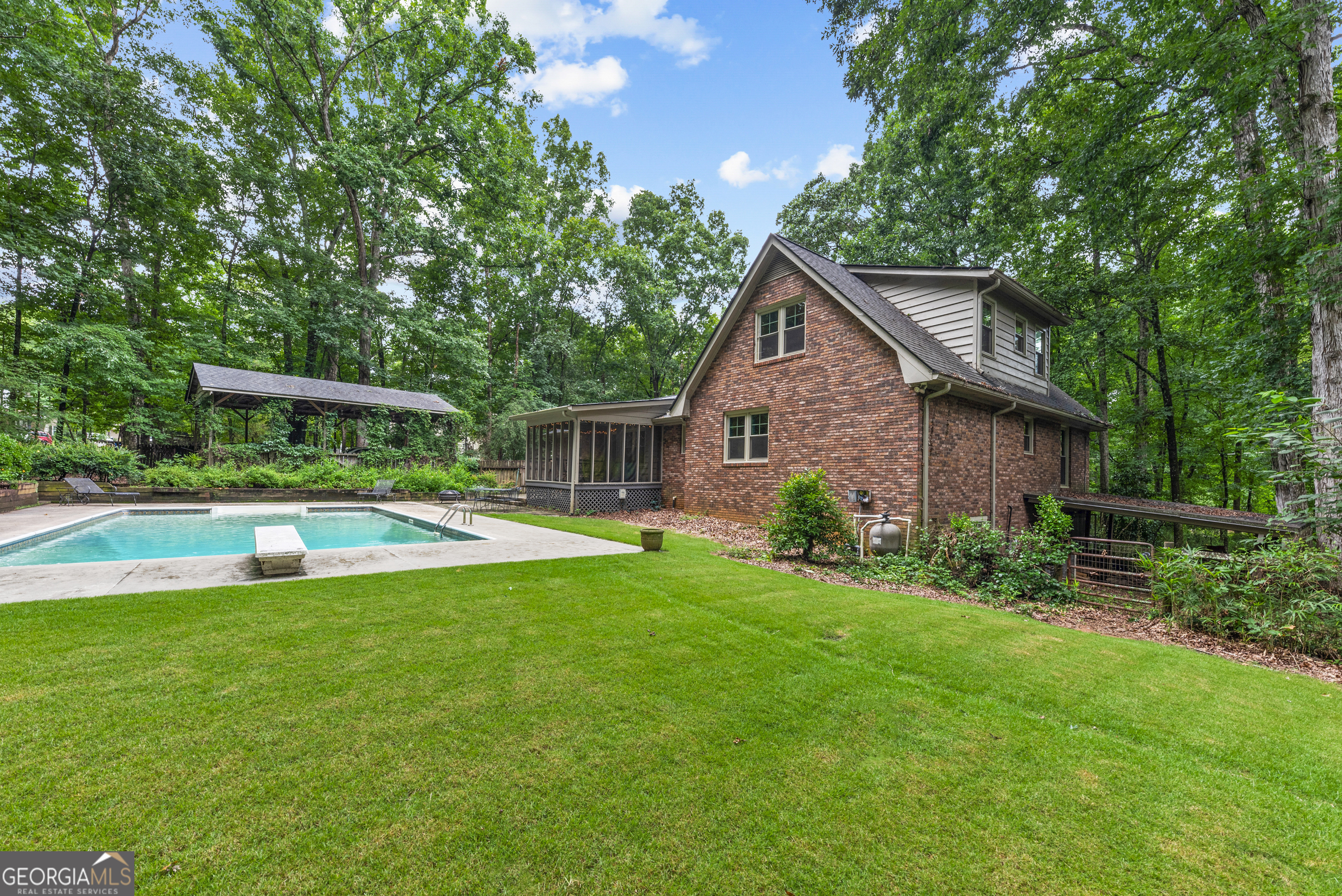 1761 Robinhood Road Watkinsville GA 30677