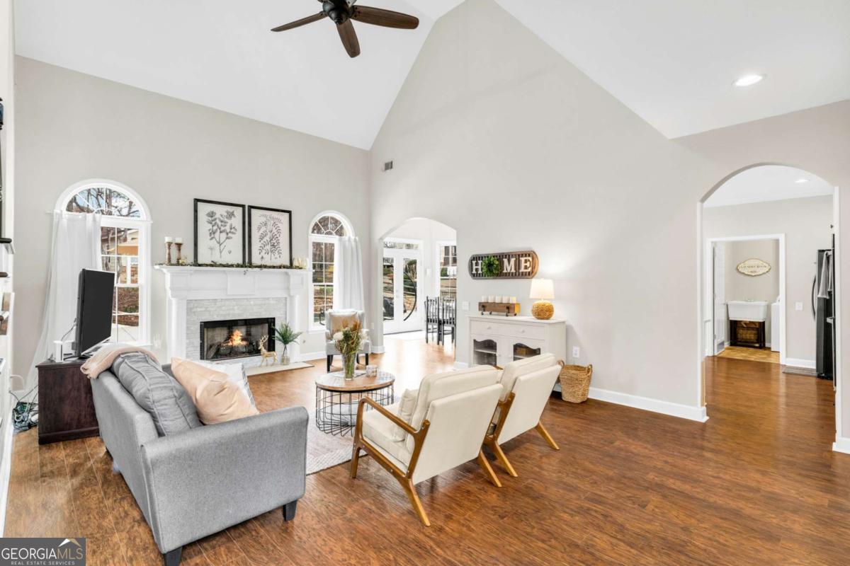 1109 Bowerie Chase Powder Springs GA 30127