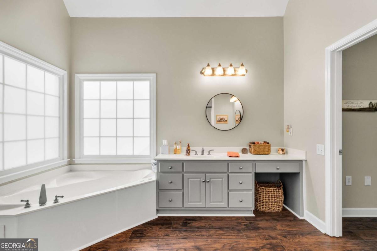 1109 Bowerie Chase Powder Springs GA 30127