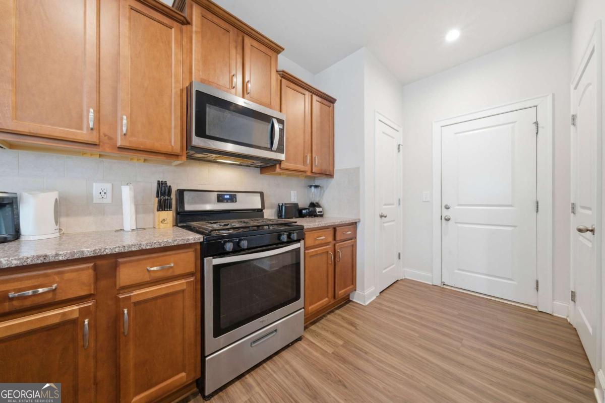 4095 Lake Manor Way Atlanta GA 30349