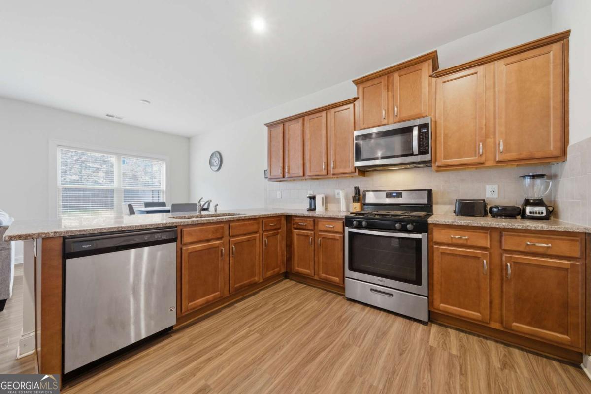 4095 Lake Manor Way Atlanta GA 30349