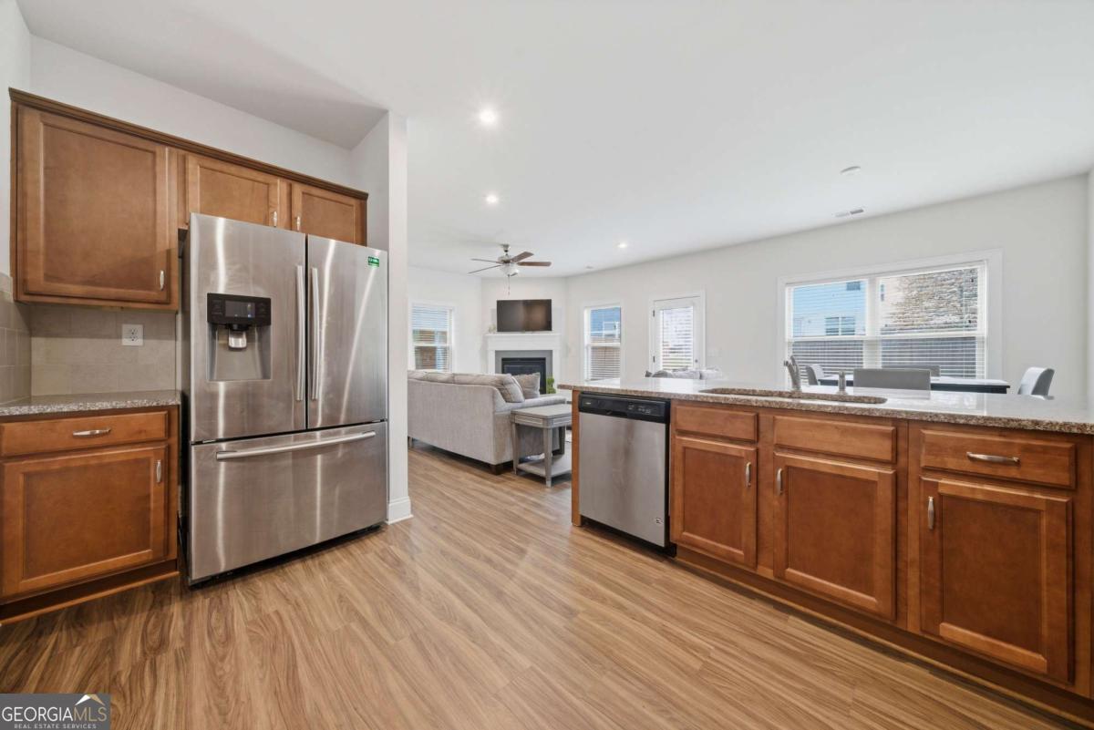4095 Lake Manor Way Atlanta GA 30349