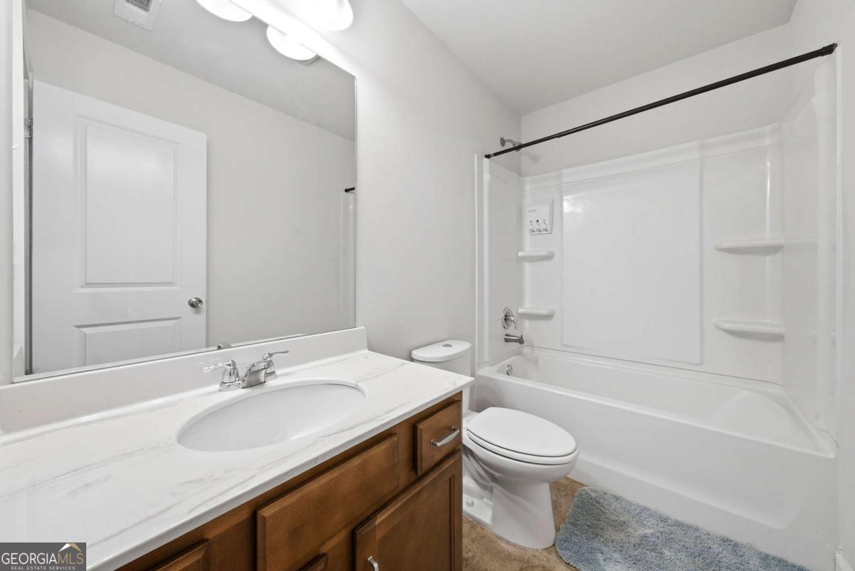 4095 Lake Manor Way Atlanta GA 30349