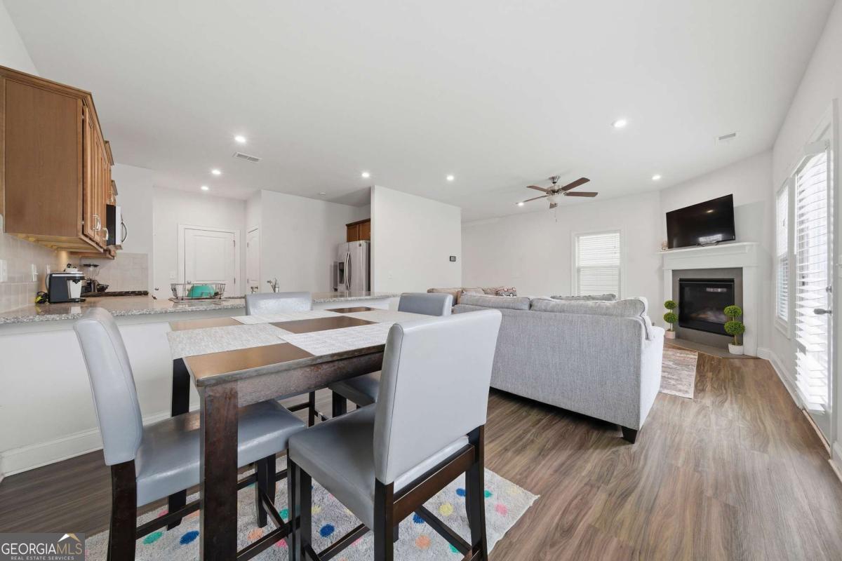 4095 Lake Manor Way Atlanta GA 30349
