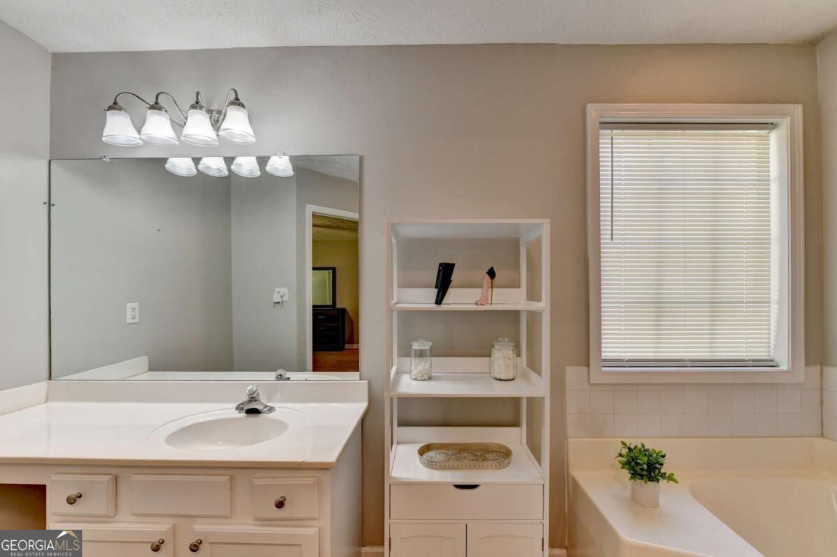 5295 Hillcrest Glenn Drive Sugar Hill GA 30518
