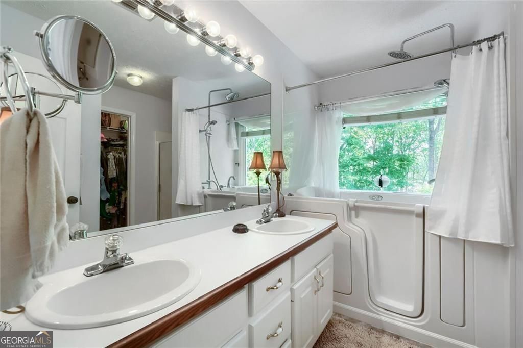 2128 Cluster Lane Grayson GA 30017