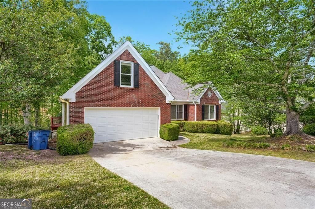 2128 Cluster Lane Grayson GA 30017