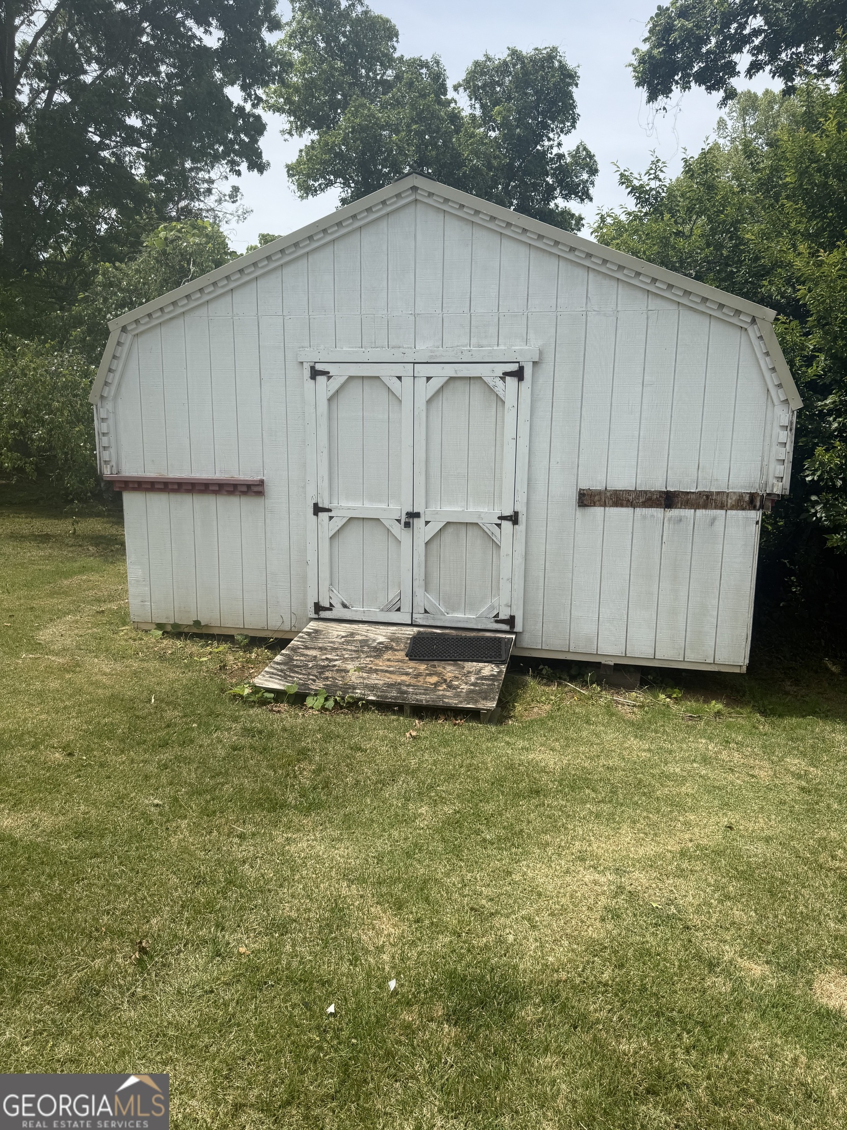 38 Campbell Cleveland GA 30528