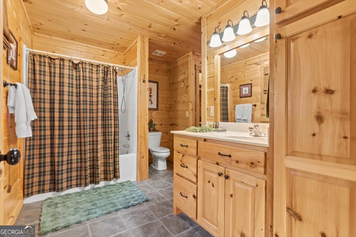 61 Grove Lane Ellijay GA 30540