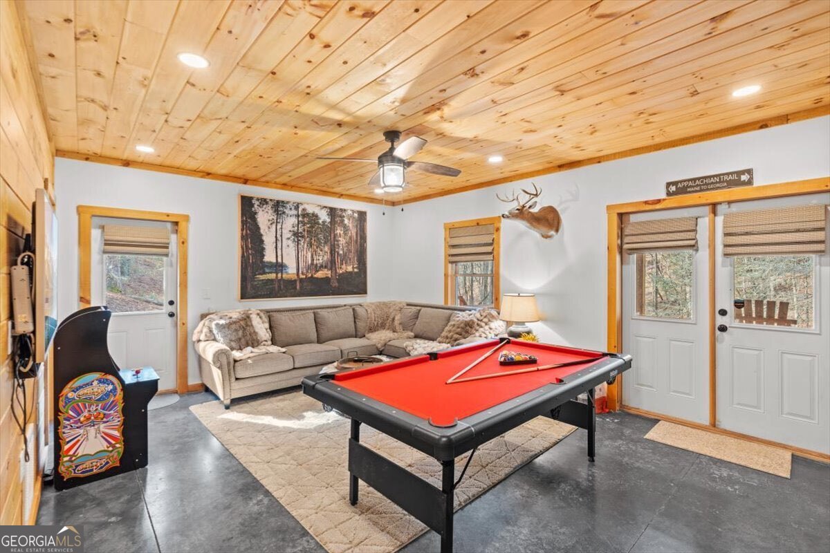 61 Grove Lane Ellijay GA 30540