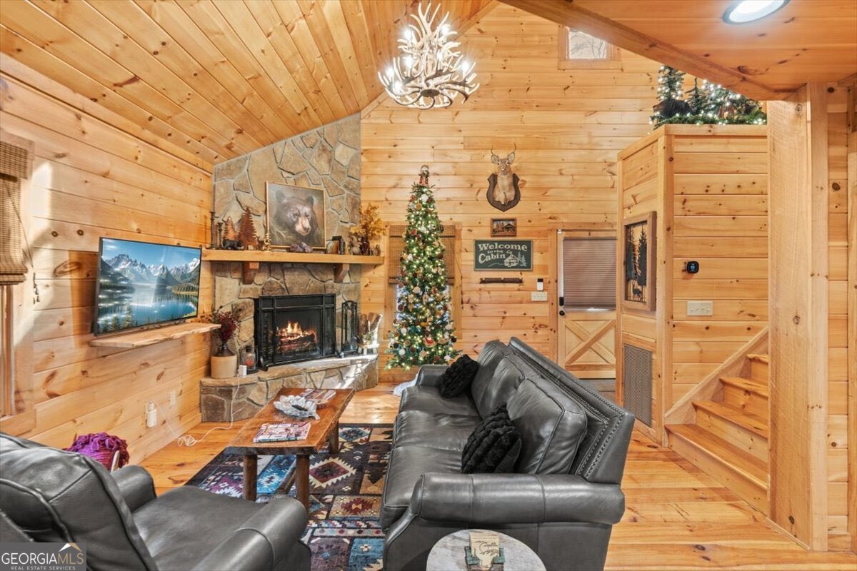 61 Grove Lane Ellijay GA 30540