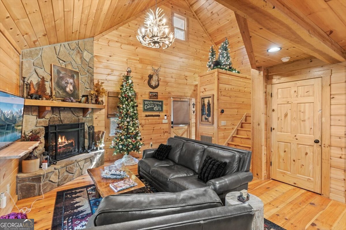 61 Grove Lane Ellijay GA 30540
