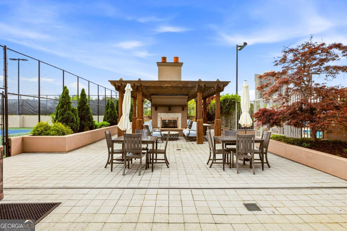 2795 Peachtree Road NE Atlanta GA 30305