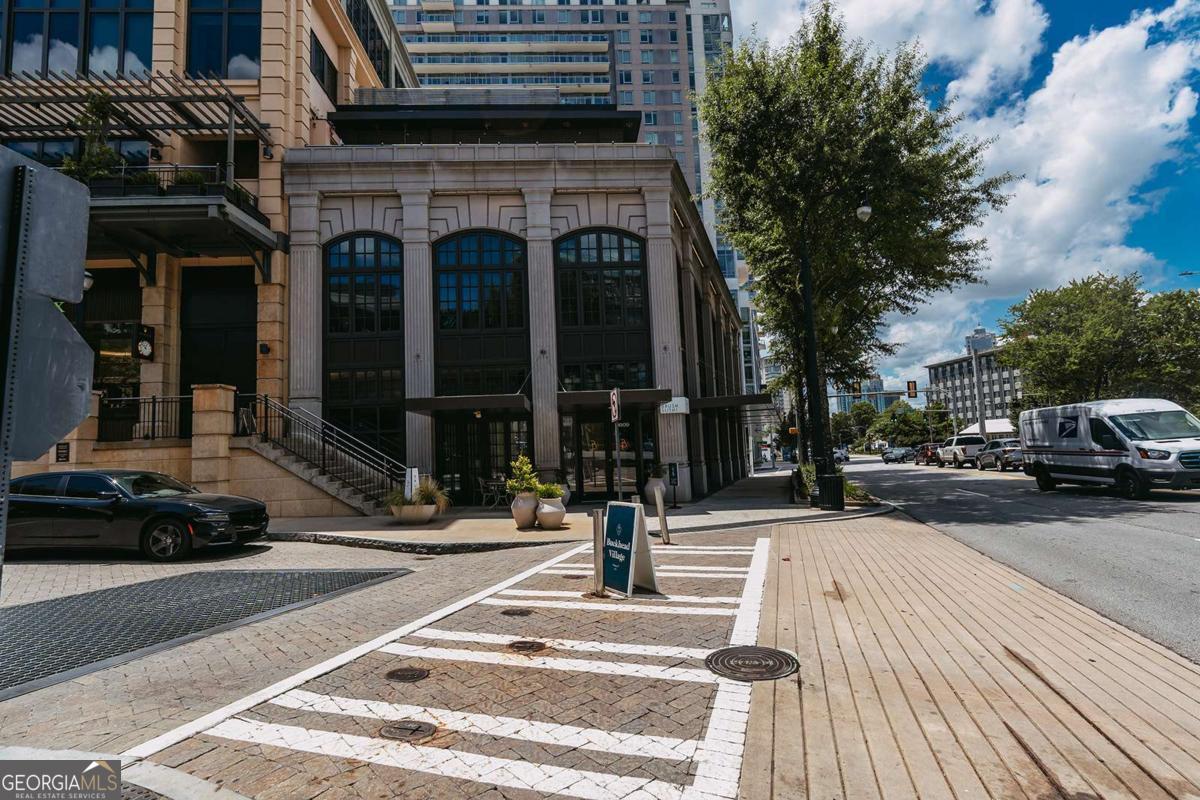 2795 Peachtree Road NE Atlanta GA 30305